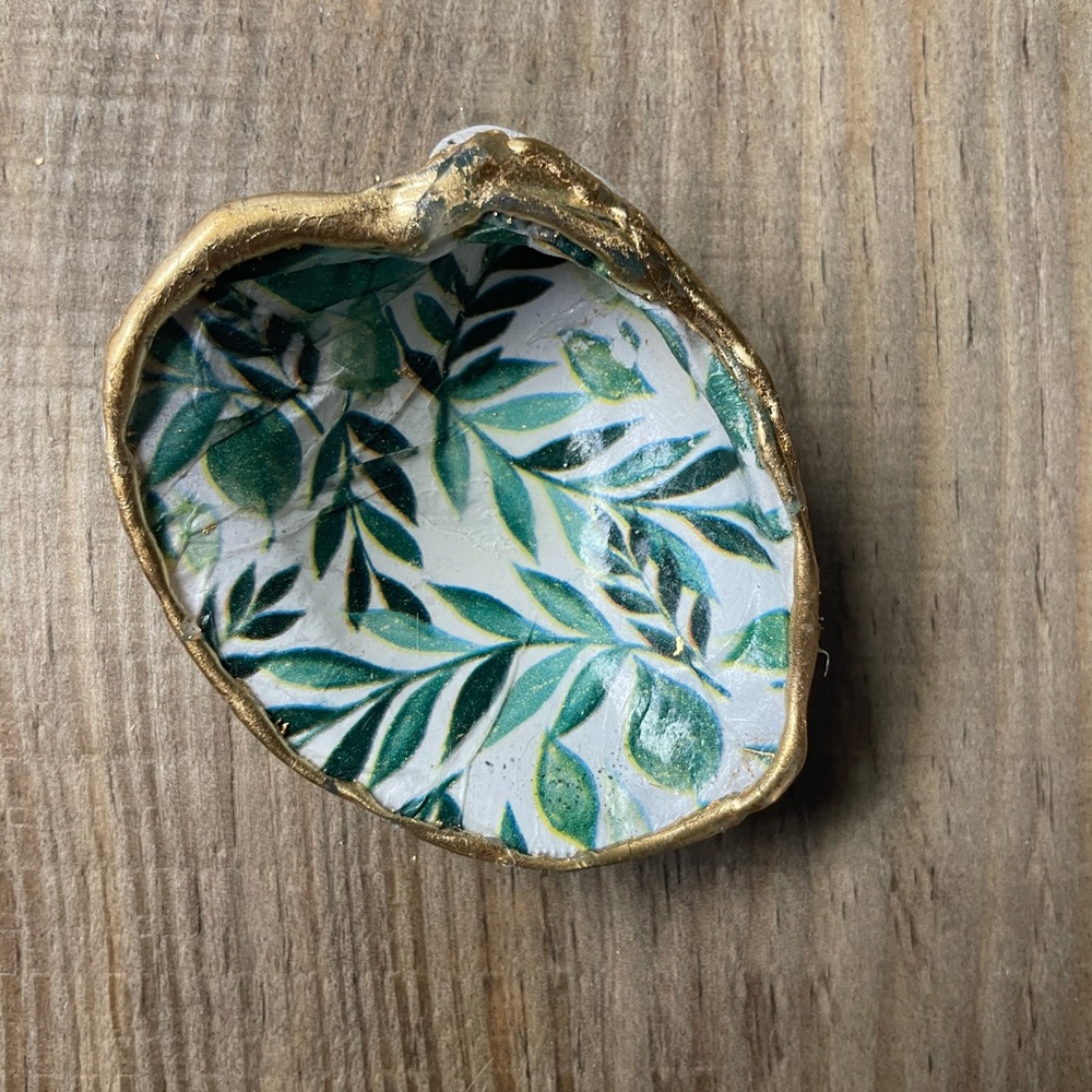 Olive branch print shell decor